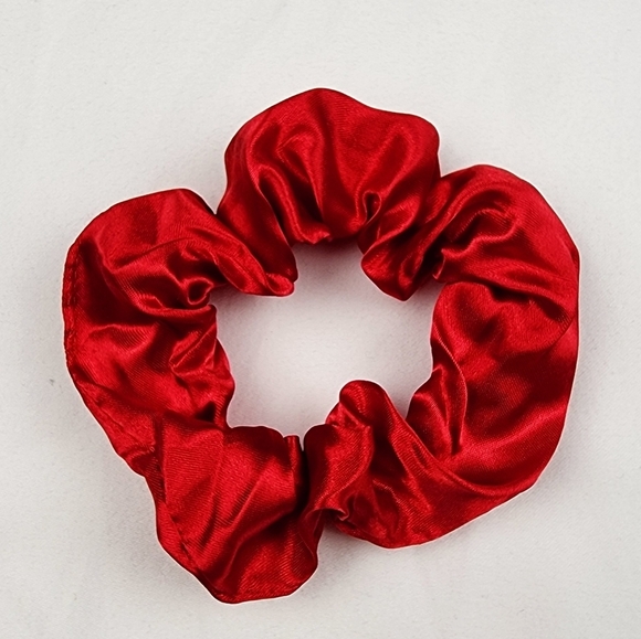 4 FOR $16 🔥Red Satin Scrunchie Hair Tie - Picture 5 of 5